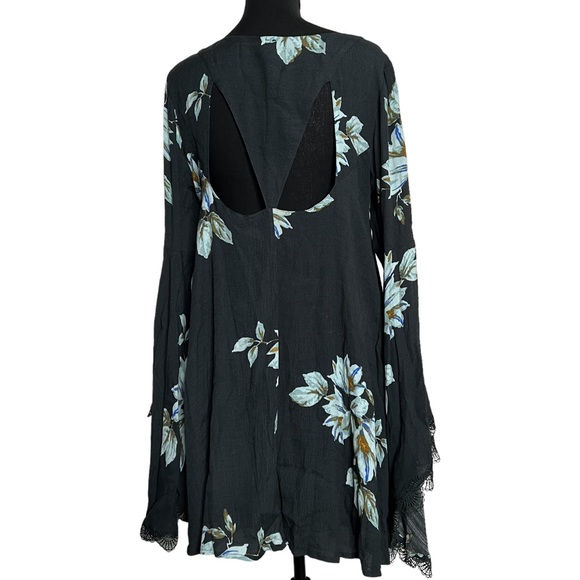 Free People Wanderer Floral Mini Bell Sleeve Dress Small Women’s Black Blue - Picture 3 of 7